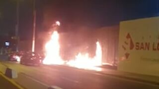Lanzan bomba molotov contra el estadio de Alianza Lima a dos días de clásico [VIDEO]