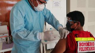 Bomberos voluntarios de Nuevo Chimbote fueron inmunizados contra el COVID-19 en Áncash