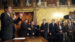 Rafael Correa cambia a seis ministros de su gabinete