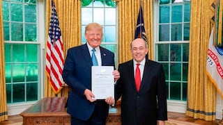 Donald Trump recibe cartas credenciales del embajador peruano Hugo de Zela