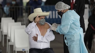 Pedro Castillo recibió su segunda dosis de vacuna contra el COVID-19 este sábado en SJL