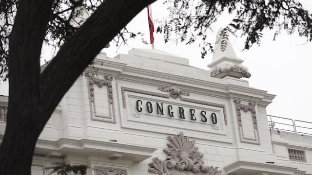 Comisión de Ética no atiende casos contra José Luna y Martha Chávez