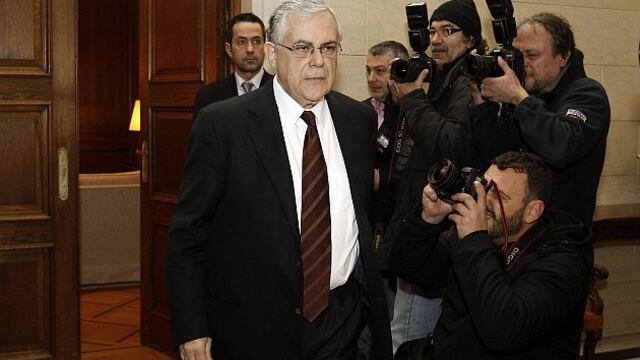 Grecia: renuncian cuatro ministros
