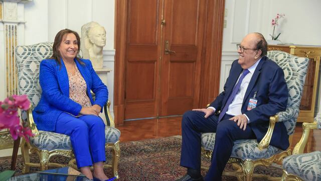 Dina Boluarte y Julio Velarde se reunieron en Palacio de Gobierno 