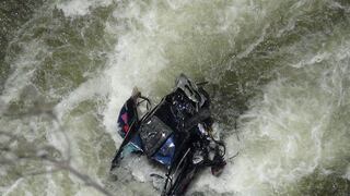 Junín: Cinco hinchas del Sport Águila murieron al caer con auto al río Tarma