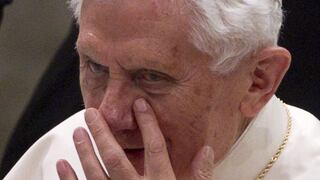 Benedicto XVI tiene “algo muy grave”