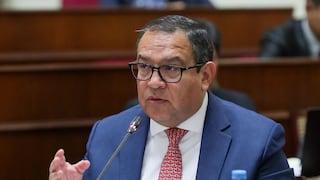 Fiscalía inicia investigación preliminar contra premier Otárola por delito de colusión