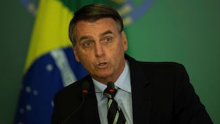 Jair Bolsonaro “lamenta” la amenaza dictatorial hecha por uno de sus hijos