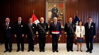 Marina de Guerra condecoró a equipo que asesoró a Perú en La Haya