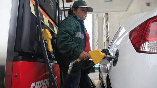 Alonso Segura: 'Los precios de la gasolina bajarán 8% desde el viernes'