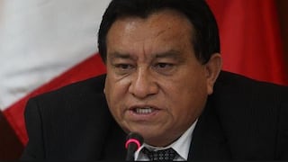 José Luna recolecta firmas para postular a la alcaldía de Lima en el 2018