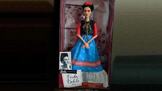 Juez impide que la Barbie de Frida Kahlo sea comercializada en México