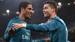 Cristiano Ronaldo, Raphael Varane y el fraterno abrazo en su reencuentro en la cancha