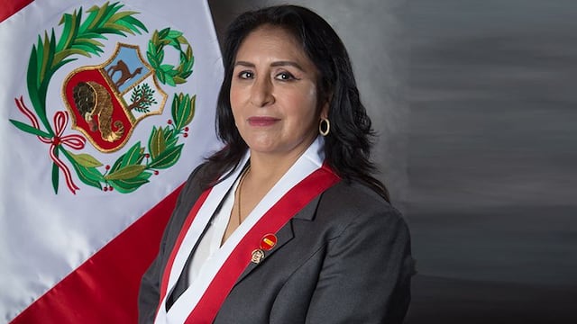 Katy Ugarte: “Los 13 maestros de Perú Libre no dejaremos solo al presidente”