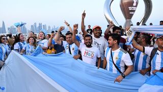 Qatar le estaría dando viajes y alojamiento a hinchas para que no critiquen el Mundial 