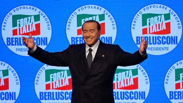 [OPINIÓN] Aldo Mariátegui: “Berlusconi, una vida de bólido”