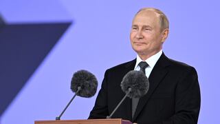 Putin felicita a Carlos III por su proclamación como rey 