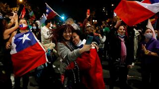 Chile aprueba por mayoría derogar la Constitución de Pinochet