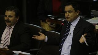 Fredy Otárola: “Es irresponsable bajarse un Gobierno vía la interpelación”
