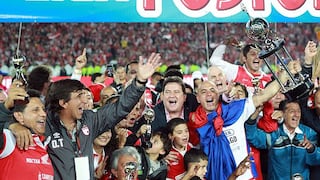 Gustavo Costas campeonó en Colombia y alcanzó récord de José Mourinho