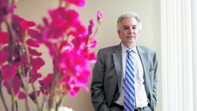 Álvaro Vargas Llosa: “Se necesita una labor de vigilancia y unidad de la oposición”