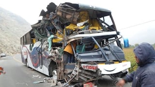 Choque de buses en Arequipa deja un muerto