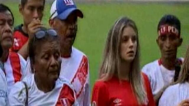 Thaísa Leal le hace honor a su apellido y apoya a Paolo Guerrero en marcha [VIDEO]
