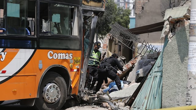 Lince: Bus choca y se empotra contra vivienda multifamiliar en Av. Canevaro | VIDEO