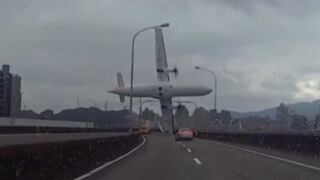 Taiwán: 23 muertos y 20 desaparecidos por caída de avión en río [Video]