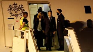 Macron experimentó una insólita bienvenida en su llegada a Argentina para el G20 | FOTOS