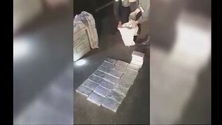 Hallan mototaxi en Cañete con 229 kilos de cocaína [FOTOS y VIDEO]