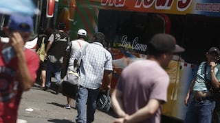 Transporte interprovincial terrestre y aéreo es suspendido en regiones que retornaron a cuarentena