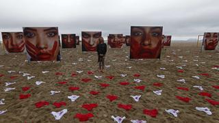 Brasil: Protestan contra violaciones sexuales con 420 calzones en la playa [Video]