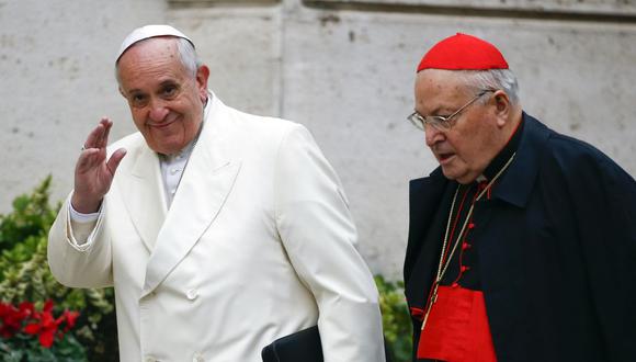 Papa Francisco aceptó la renuncia del cardenal decano Angelo Sodano y también eliminó el cargo vitalicio. (Foto: AFP)