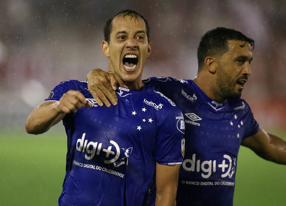 Cruzeiro derrotó 1-0 en su visita a Huracán por la Copa Libertadores. (Reuters)