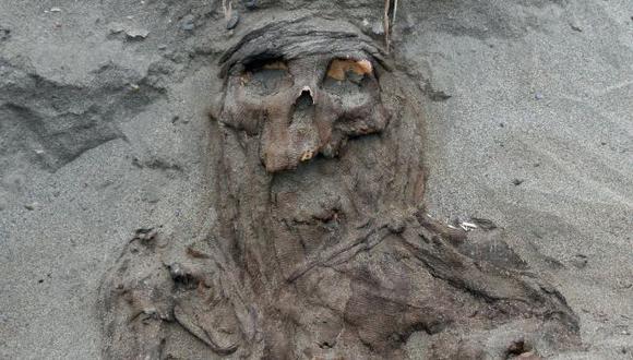 Singulares sepulturas. Les colocaban cañas cerca de cráneos para ‘comunicarse’ con sus muertos. (Universidad de Wroclaw)