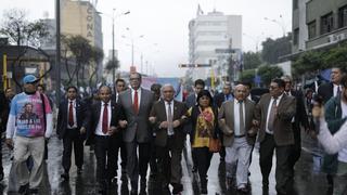 Daniel Salaverry autorizó ingreso de colectivo a la Plaza Bolívar del Congreso, según oficio
