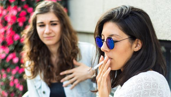 Reflexiona y busca un motivo por el cual debes dejar de fumar; de esa manera, cuando generes esa ansiedad por consumir un cigarro intentes recordar siempre esa razón. (Foto: Difusión)