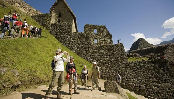 La ciudadela inca fue construida en el siglo XV como santuario religioso de los Incas y se ubica en la Amazonía del sureste peruano a 2.490 metros de altitud.