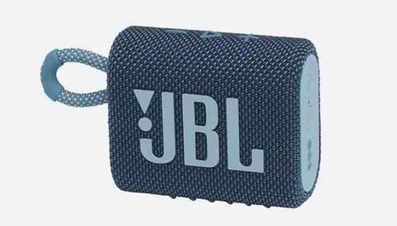 El JBL Go 3, gracias a su asa integrada, se puede llevar a cualquier destino.