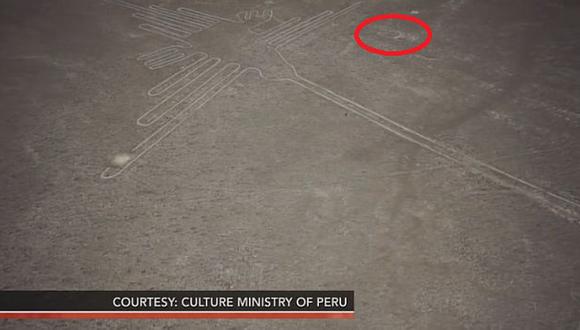 La C de Greenpeace quedó marcada a un lado del geoglifo dell Colibrí. (Captura de video)