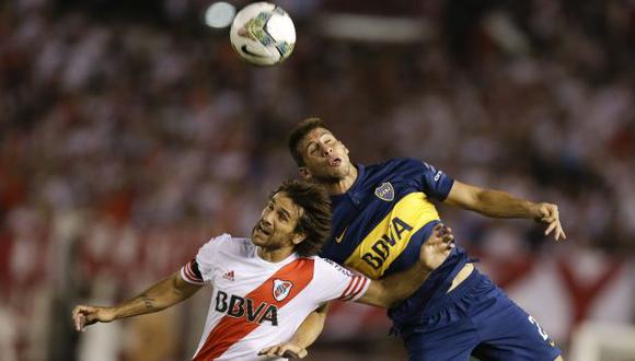 Boca Juniors y River Plate se enfrentan en el primer clásico oficial del año. (AP/Referencial)
