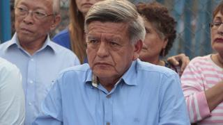 César Acuña se retiró de votación del Congreso en la que se destituyó a Alberto Fujimori