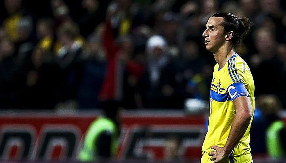 Ibrahimovic anotó los dos goles de su equipo, pero no alcanzó. (EFE)