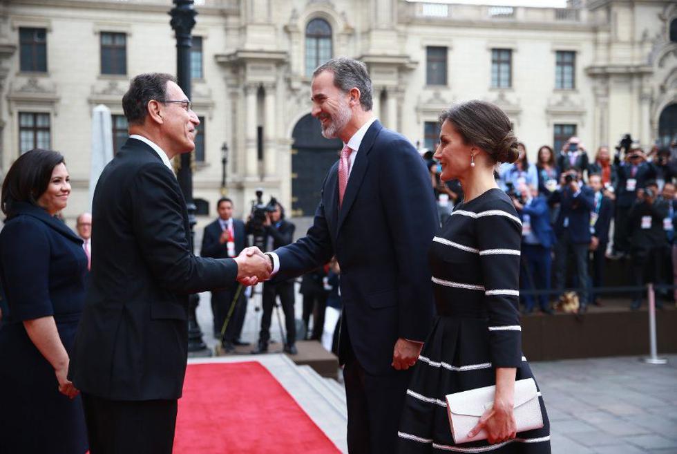 El presidente Martín Vizcarra recibió en Palacio de Gobierno a los reyes Felipe VI y Letizia de España para dar inicio a las actividades protocolares. (Foto: Twitter @PresidenciaPeru)