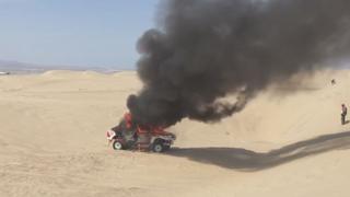 ¡Otra baja! Automóvil se incendia en pleno Rally Dakar 2018 [FOTOS Y VIDEO]