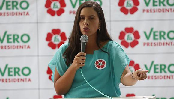 Lo niega. Según la ONPE, Verónika Mendoza aportó S/27,000 al nacionalismo entre las campañas de 2006 y 2011. (USI)