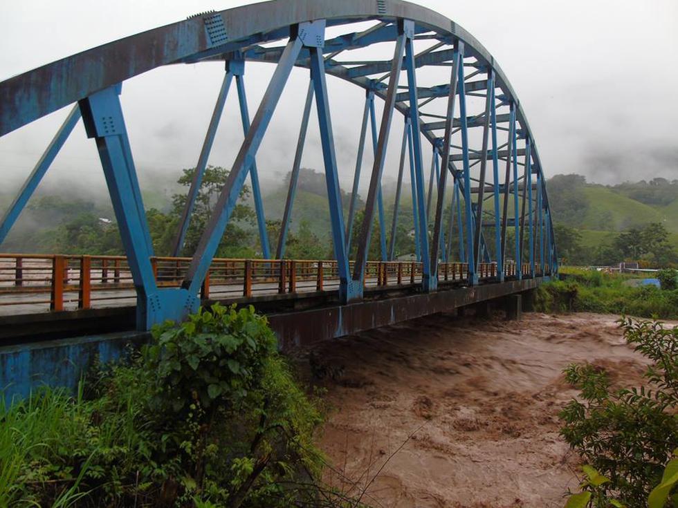 Río Huancabamba aumentó su caudal tras la intensa lluvia que se registra desde la noche del miércoles. (Fotos: Municipalidad Provincial de Pozuzo)