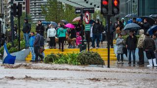 Chile: Bachelet confirma 2 muertos, 324 damnificados y 8 desaparecidos por inundaciones [Fotos y videos]