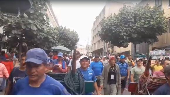 Estibadores piden mesa de diálogo al alcalde de Lima,